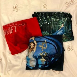 Vintage Taylor Swift tour t-shirts